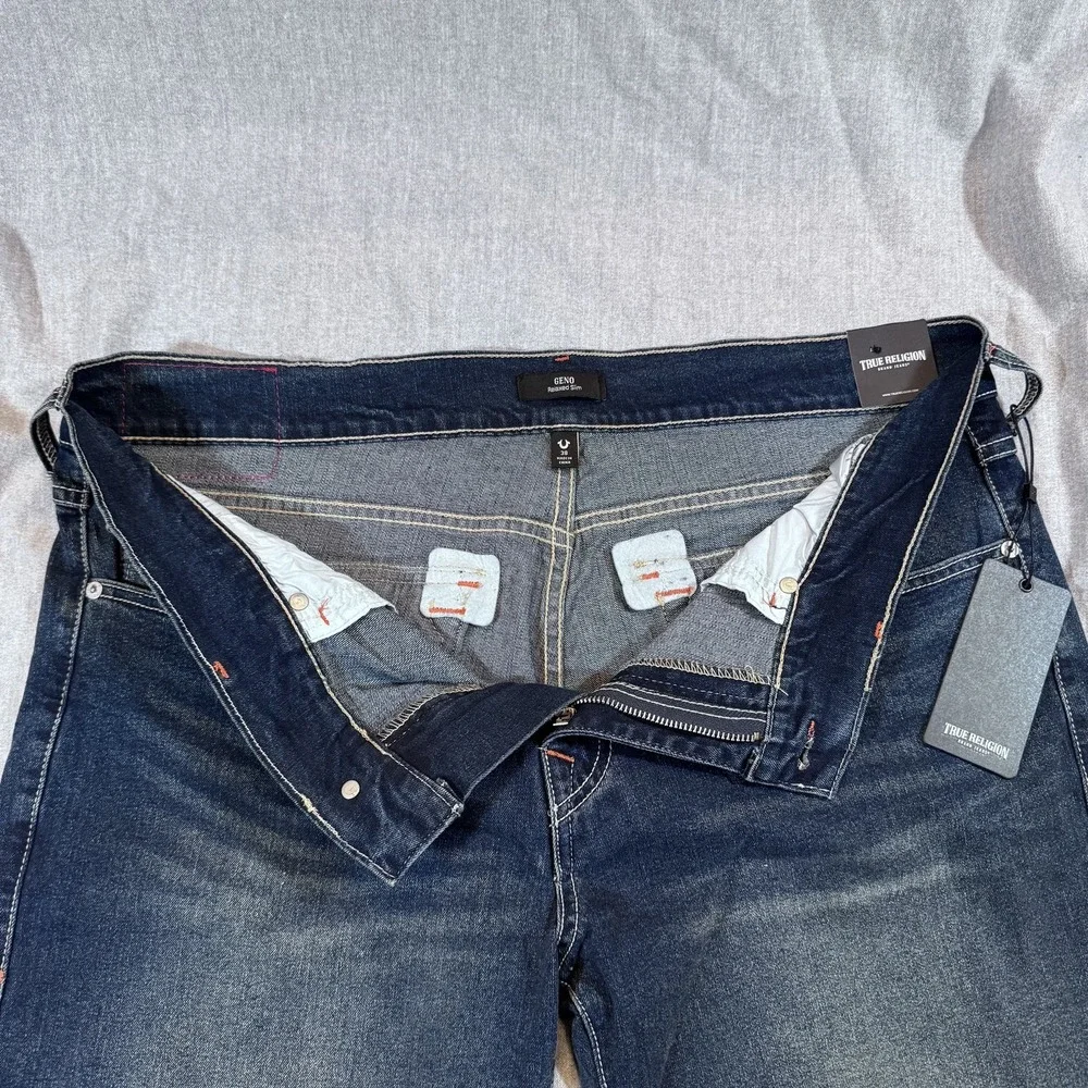 True Religion Jeans Mens 38X32 Geno Relaxed Slim‎ SN Flap Denim Medium Wash